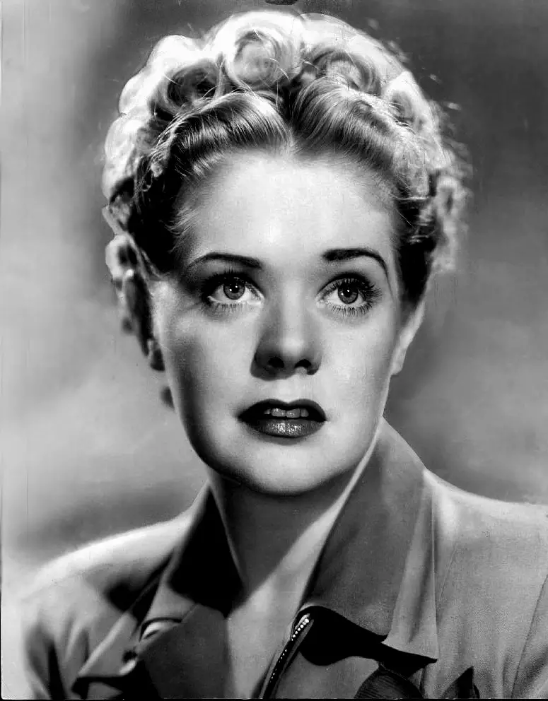 How tall is Alice Faye?